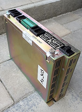 Motoman Yaskawa Jzrcr-Xsu02 vezérlő, robot Xrc vezérlő, felújított/ax303