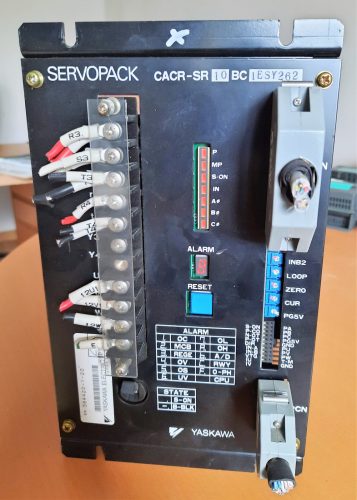 Yaskawa Servopack CACR-SR10BC1ESY262 szervómotor AC vezérlő 0,77kW /ax426