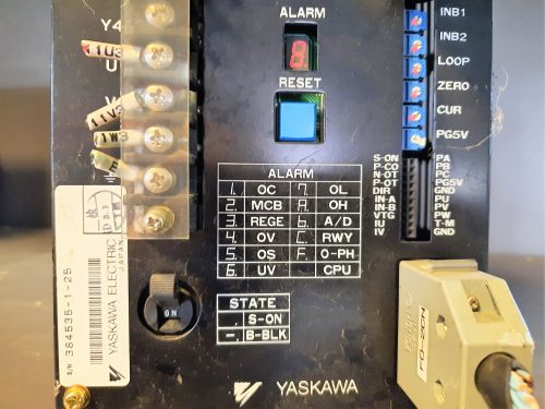 Yaskawa Servopack CACR-SR03BC1KSY264 szervómotor AC vezérlő 0,31kW /ax428