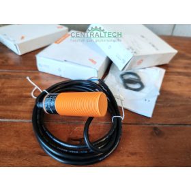   IFM KI0016 kapacitív érzékelő, közelítés-érzékelő, M30, érzékelés: 15 mm/ax511