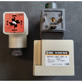  SMC Mágnesszelep Folyamatos üzemű típus VT317, G, Mágnestekercs, 505 L/min 24 V dc/ax520