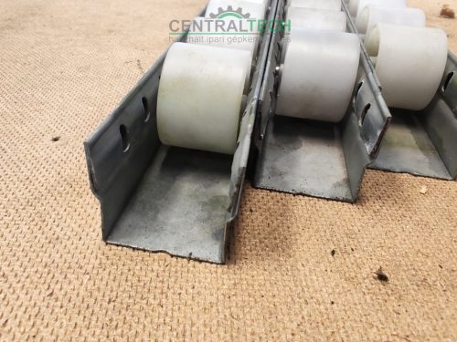 U sínes görgős léc 660 mm, görgőspálya több db eladó/ct1014