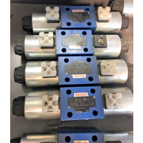   Eladó Hidraulikus szeleptömb Rexroth 4WE 10 E67-3X több db/Az.:H.100/ct1271