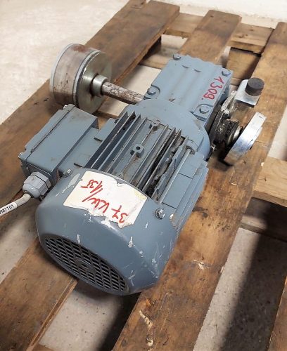 Sew eurodrive hajtómű 0,37kw 135 ford hajtóműves motor /ct1309