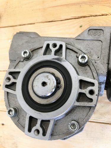 CHT Hajtómű 0,25 kW 39r/hajtóműves villanymotor 