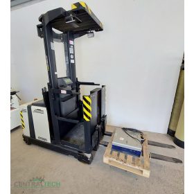 Crown LP3500 1t Electric order picker