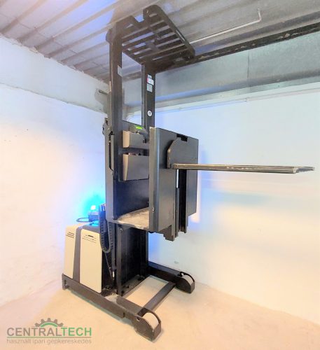 Crown LP3500 1t Electric order picker