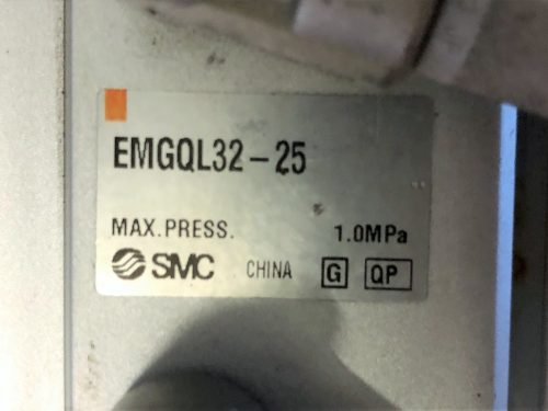 Pneumatischer Luftzylinder, geführter Zylinder SMC EMGQM 32-25/ct1534