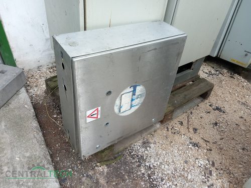 Kapcsolószekrény, vezérlőszekrény több darab, több méretben eladó