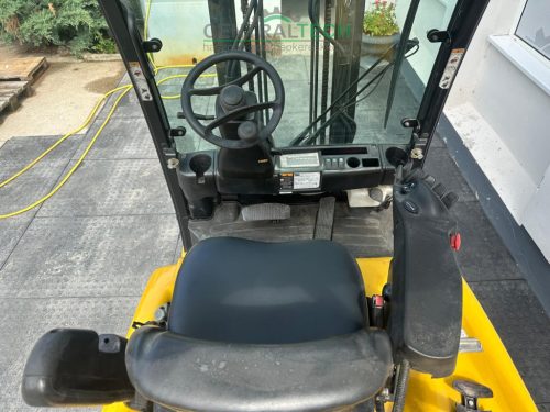 Elektromos targonca 2,5tonnás YALE ERP25 oladalmozgatóval