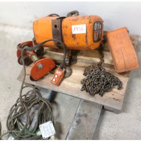 Hitachi 1tonnás elektromos  láncos emelő daru futómacska