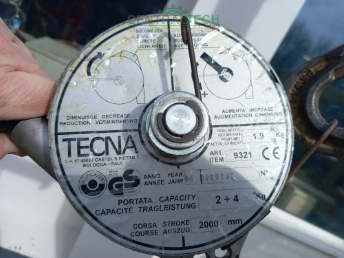 TECNA súlykiegyenlítő 2-4kg fémházas kivitel, 2000mm