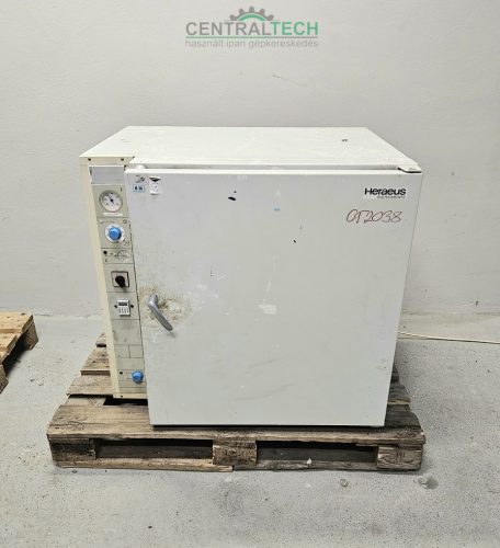 Drying oven Heraeus UT6200 oven cabinet 250°C