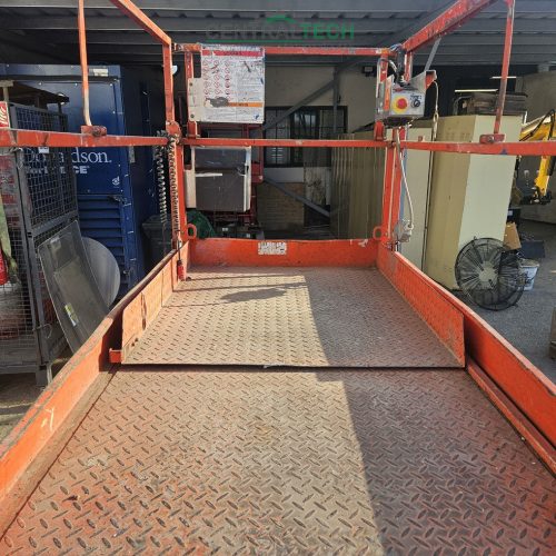 Electric scissor lift 9.9m SKYJACK SJ-III 4626 personnel lift