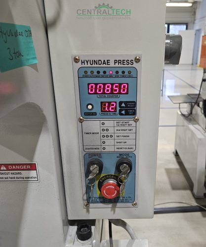 Hydraulic press 3t Hyundae HHP-3 cetta press new several pieces