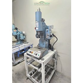 Hidraulikus prés 2 tpnnás Atsugi AP2M présgép 