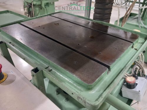 TOYOSK 01BB fix orsókiosztású 12 orsós menetfúró, fúrógép