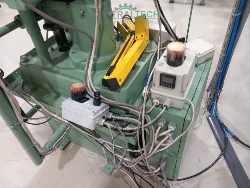 TOYOSK 01BB fix orsókiosztású 12 orsós menetfúró, fúrógép