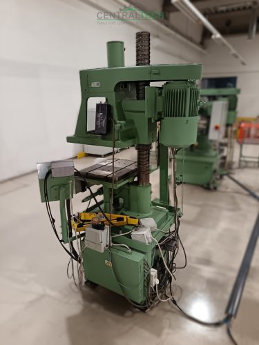 TOYOSK 01CC-T fix orsókiosztású 36 többorsós menetfúró, fúrógép