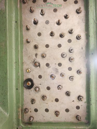 TOYOSK 01C550T fix orsókiosztású 48 többorsós menetfúró, fúrógép