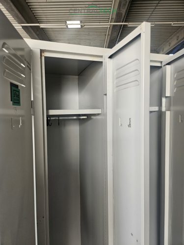4 férőhelyes Metalobox  öltözőszekrény 120x180x50 több darab