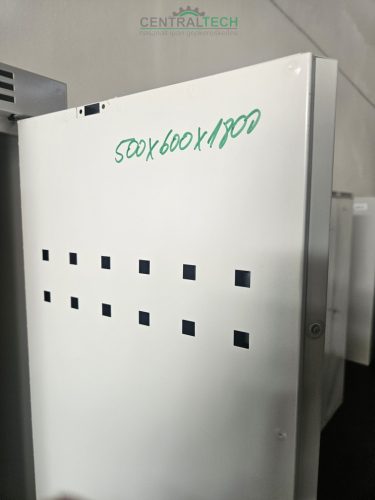 2 ajtós lemezszekrény, polcos akasztós fémszekrény 60x180cm öltözőszekrény