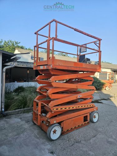 Electric self-propelled scissor lift 9.9m SKYJACK SJ-III 4626
