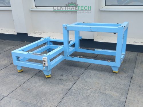 Egyedi gépváz, gépasztal, állvány 80x80 mm zártszelvényből, 1,1x1,7 m