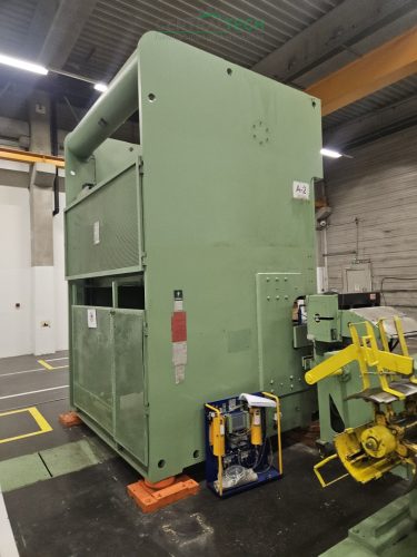 AIDA NC2-250(1) 250t eccentric press in excellent condition