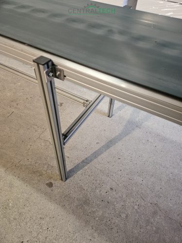 alu vázas szállítószalag 3100x600mm 6,5m/perc válogatószalag.