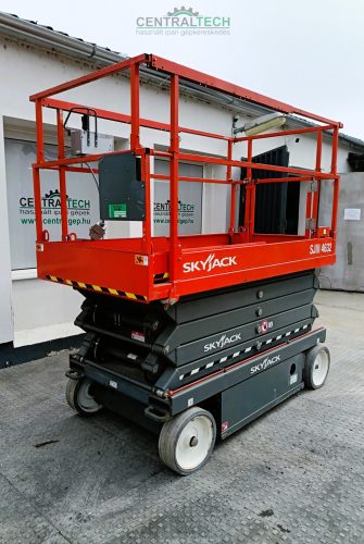 Újszerű állapotban eladó SKYJACK SJ III 4632 ollósemelő (üzemó: 69h) személyemelő, munkaállvány kihúzható platformmal.