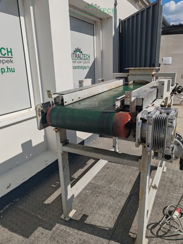 ICS-500PL típusú szalagos adagoló, 2x0,5m, 0,37 kW