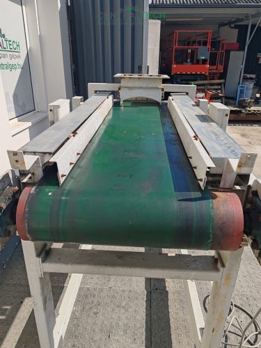 ICS-500PL típusú szalagos adagoló, 2x0,5m, 0,37 kW