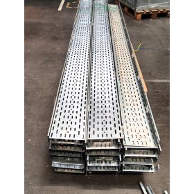   Ipari Legrand perforált 3000x200x60 mm horganyzott acél kábeltálcák és tartozékai eladók!